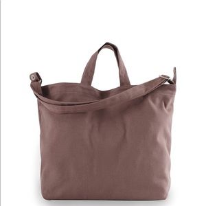 Baggu horizontal duck bag in peppercorn